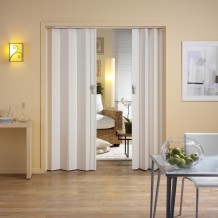 Spacy extensible door
